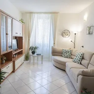 La Casa Di Anna , Como Italy