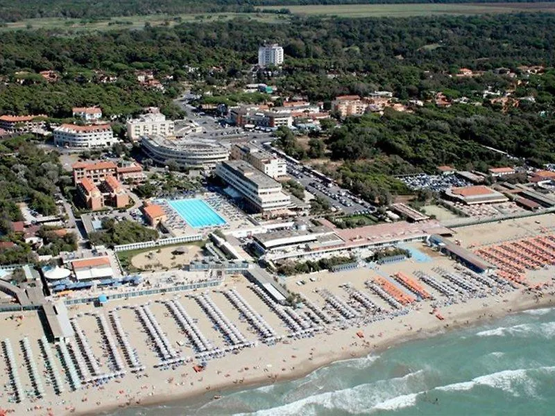 Grand Hotel Continental Tirrenia 4*,