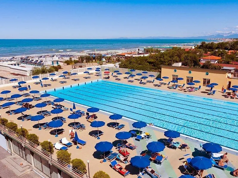 Grand Hotel Continental Tirrenia 4*,