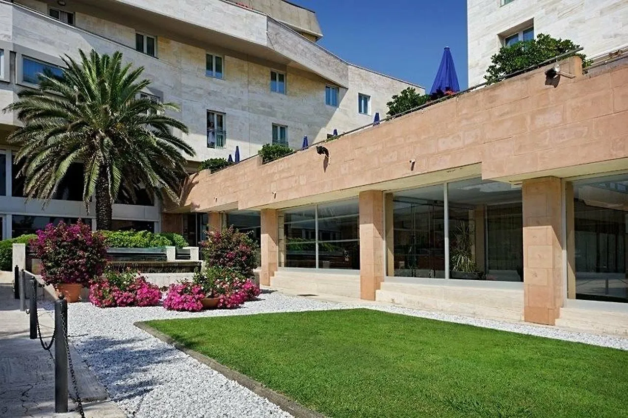 Grand Hotel Continental Tirrenia