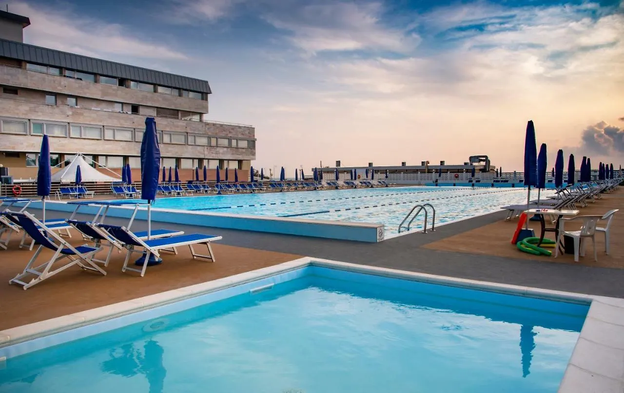 Grand Hotel Continental Tirrenia 4*,  Italy